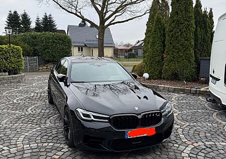 BMW M5 xDrive A B&W Carbon Laser