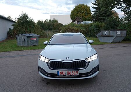 Skoda Octavia Combi First Edition 2,0TDI DSG Matrix