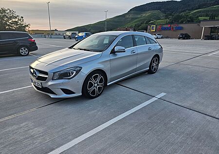 Mercedes-Benz CLA 180 Shooting Brake -