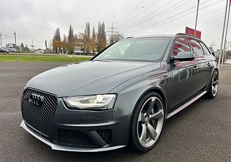 Audi RS4 4.2 FSI S tronic*Schalensitze*Keramik*HU NEU