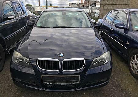 BMW 320d -