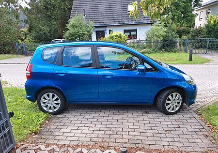 Honda Jazz 1.4 mit Standheizung und beheizbare Spiegel
