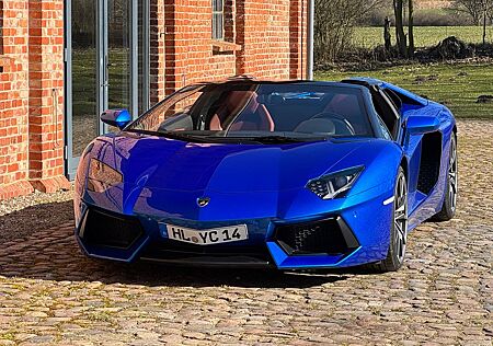 Lamborghini Aventador LP 700-4 Roadster Kamera / Navi / Lift