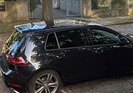 VW Golf Volkswagen 1.5 TSI R-Line