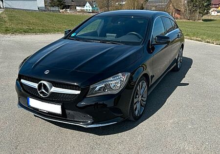Mercedes-Benz CLA 180 Shooting Brake CLA 180 Urban Shootin...