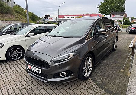 Ford S-Max Titanium