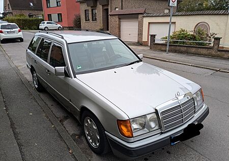 Mercedes-Benz E 300 W124 300 TE 24