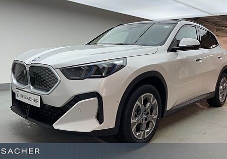 BMW iX2 A eDrive20 Pano,AHK,Autom