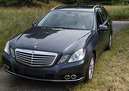 Mercedes-Benz E 200 CGI T BlueEFFICIENCY ELEGANCE ELEGANCE