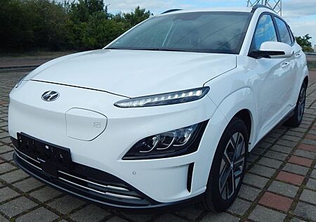 Hyundai Kona Elektro NAVIGATION LED-SCHEINWERFER PDC