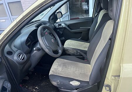 Fiat Panda 1.2 8V MyLive Klima AHK Dachgepäckträger