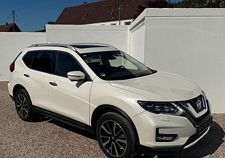 Nissan X-Trail XTrail Pano LED Automatik 4x4 AHK Navi Leder SHZ