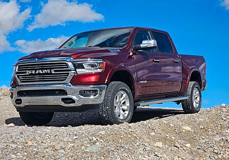 Dodge RAM RAM1500 Laramie 5.7HEM Crew CabI LPG Pano Harman