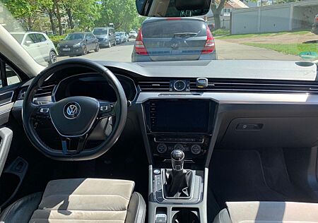 VW Passat Variant Volkswagen 2.0 TDI Comfortline Variant C...