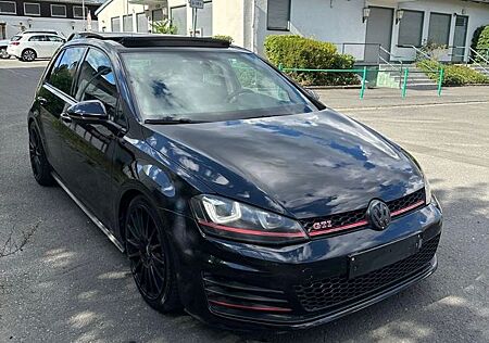 VW Golf Volkswagen 2.0 TSI DSG BMT GTI GTI