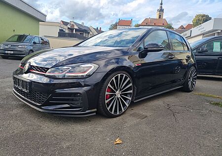 VW Golf Volkswagen VII GTI Perf. 19' KWGew. LED Navi DSG ACC