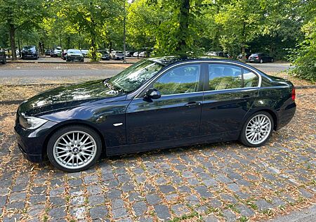 BMW 325i E90 Einwandfreier gepflegter Zustand