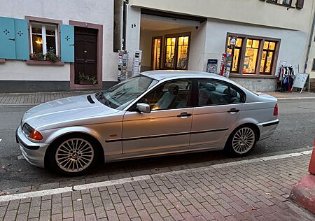 BMW 318i -