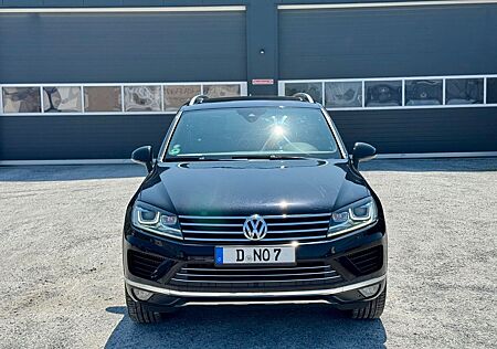 VW Touareg Volkswagen 3.0 V6 TDI SCR Exclusive Terrain Tec...