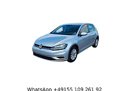 VW Golf Volkswagen 1.6 TDI SCR Trendline