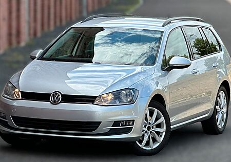 VW Golf Volkswagen VII Variant Comfort. BMT Navi/AHK/ACC/PDC