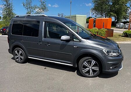 VW Caddy Volkswagen 2,0TDI 110kW BMT DSG Alltrack 5-Sitzer...