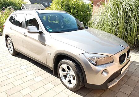 BMW X1 sDrive20d - TOP-Zustand- 1. Hand-Unfallfrei-