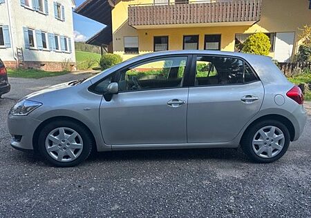 Toyota Auris 1,4-l-D-4D gepflegt - 1.Hand