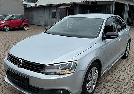 VW Jetta Volkswagen VI Match PDC/Sitzheizung/Teil-Leder/Navi