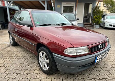 Opel Astra 1.6 GL 1.Hand /Glas-Schiebedach / TÜV.NEU