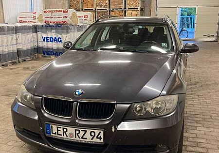 BMW 320i touring -
