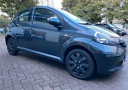 Toyota Aygo (X) Aygo (X) 1,0 -