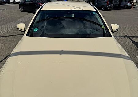 Mercedes-Benz E 200 E 200d AVANTGARDE Autom. AVANTGARDE