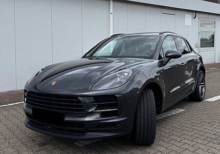 Porsche Macan - vulkangraumetallic