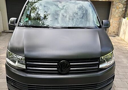 VW T6 Multivan Volkswagen , Panamericana; 15,000 km neuer Motor
