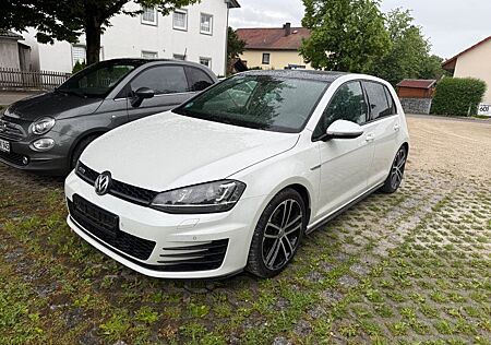 VW Golf Volkswagen 2.0 TDI DSG BMT GTD GTD