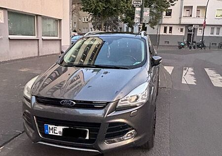 Ford Kuga 1,6 EcoBoost 4x4 134kW Titanium Autom. ...