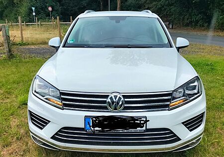 VW Touareg Volkswagen 3.0 V6 TDI SCR 150kW Tiptronic Execu...