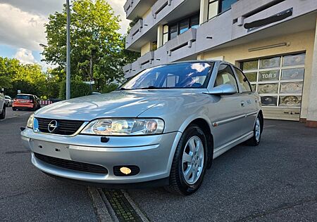 Opel Vectra 1.6 16V Comfort