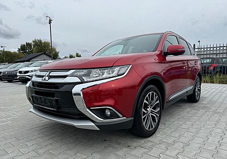 Mitsubishi Outlander Top 4WD Navi xeno 7 Sitzplätze