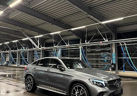 Mercedes-Benz GLC 43 AMG Mercedes-AMG GLC 43 4MATIC Autom....