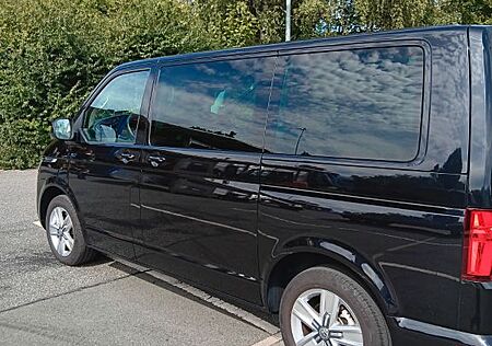 VW T6 Multivan Volkswagen T6.1 Multivan Comfortline 4MOTION AHK ACC