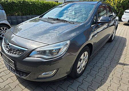 Opel Astra J Sports Tourer Selection