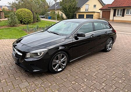 Mercedes-Benz CLA 200 Shooting Brake | Xenon Kamera Navi etc.