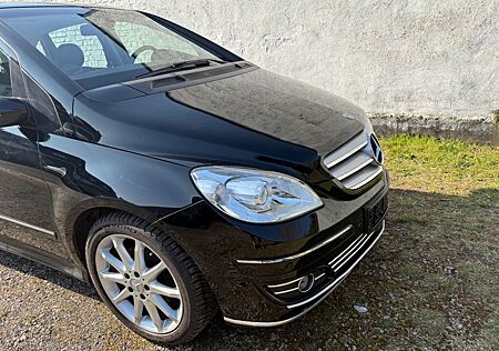 Mercedes-Benz B 200 1.Hand Voll Scheckheftgepflegt