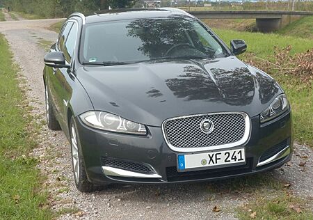 Jaguar XF 3.0 L V6 Diesel Sportbrake -