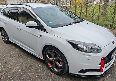 Ford Focus 2,0 EB ST Leder-Exklusiv-Paket Turnier ST