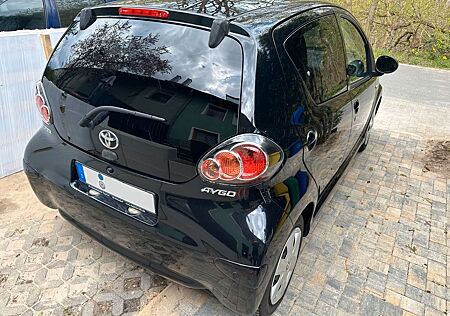 Toyota Aygo (X) Aygo 1,0-l-VVT-i Edition Navi,Sensor, BT,