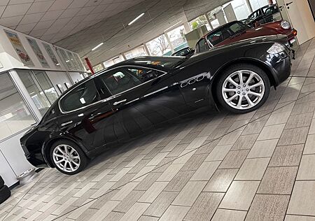 Maserati Quattroporte 4.2 V8 GSHD-NAVI-XENON