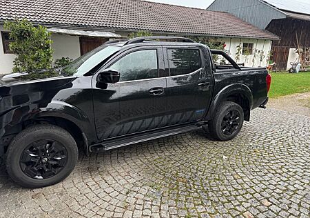 Nissan Navara N-Guard, Mountaintop Rollo+Bügel